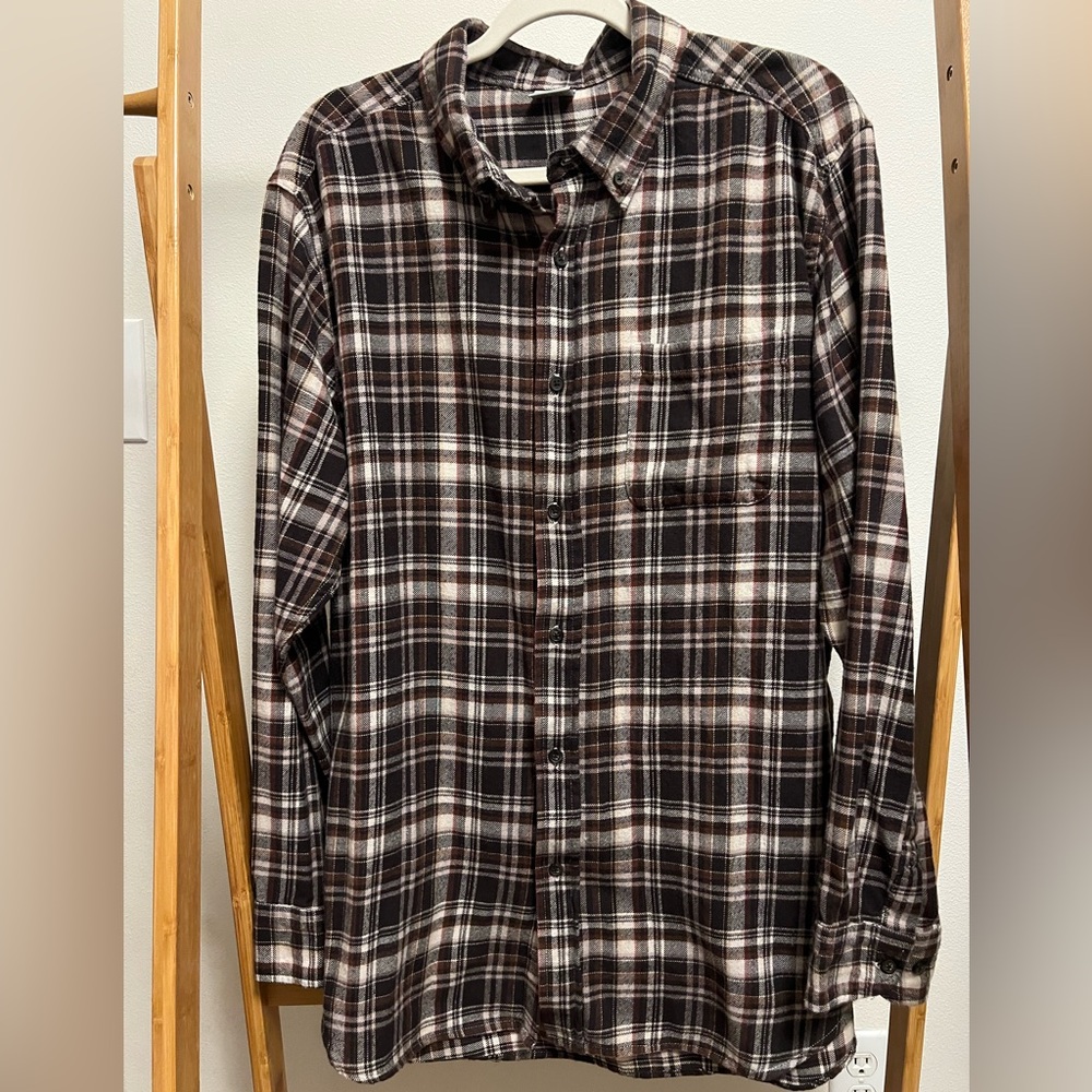 Men's Casual Plaid Button-Down Shirt - Black and Brown
